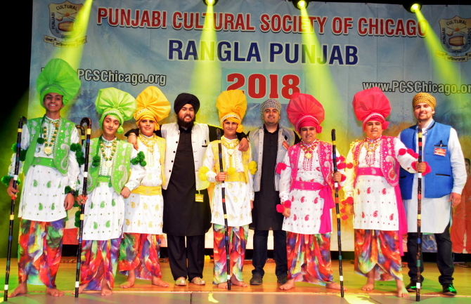 Kaum Punjab Di_Bhangra Group.JPG