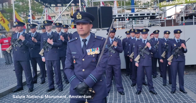 Salute National Monument, Amsterdam.jpg