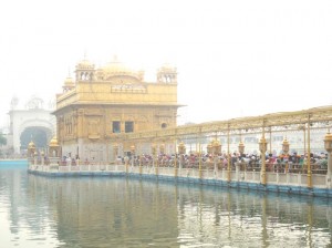 Harimander-Sahib-polution-300x224 (16K)