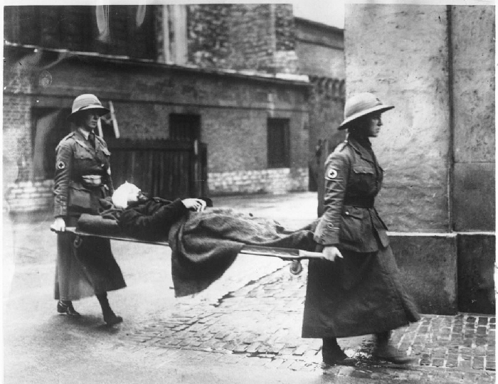 Wounded Sikh in France HSBEDI Malaysia (232K)