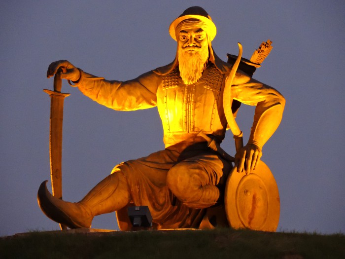 Banda Singh Bahadur Statue at C, (71K)