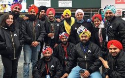 Sikh group ties 9,000 turbans - Guinness World Record