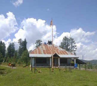 Gurdwara Shaheedi Marg, Satrna.jpg