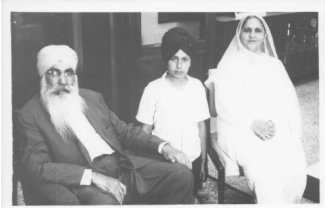 Sardir Singh with wife image 1 .png