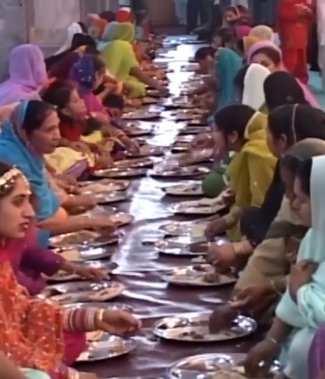 afghan sikh women.jpg