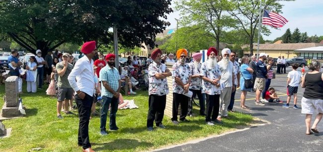2022_Memorial Day Ceremonies_Schaumburg IL_Sikh Contingent_waiting.jpg