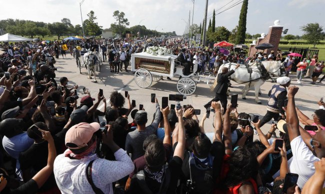 Funeral Carriage rawImage_Chron_Jason Fochtman.jpg