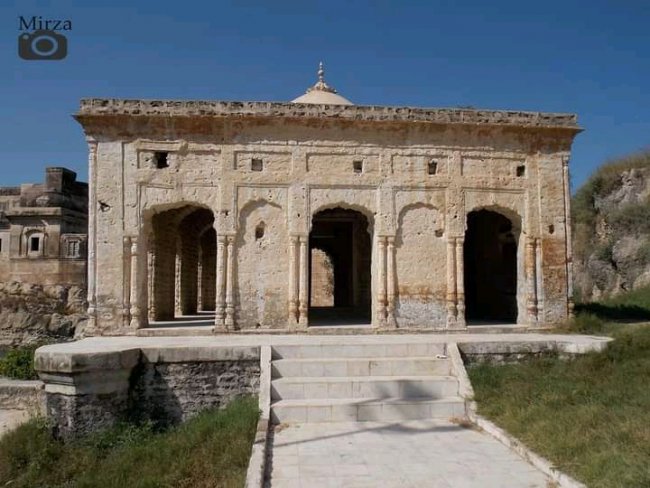 Gurdwara Baradari5.jpg