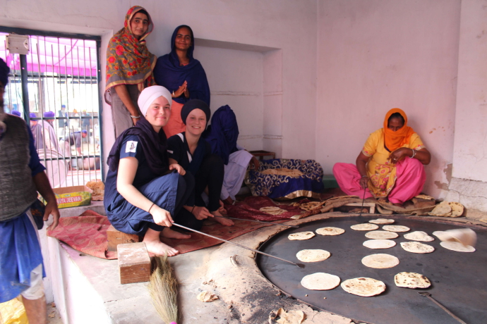 Hana, Surya Bahadur making rotis (308K)