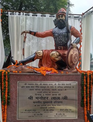 Lakshman Dev, Madho Das, Veer Banda Bairagi, Banda Singh Bahadur statue near Sonepat, Haryana.jpg