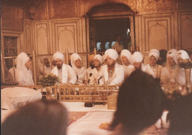 Vikram Singh Kirtan Harimander Sahib.jpg