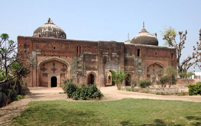 sadhana_bhagat_mosque (205K)